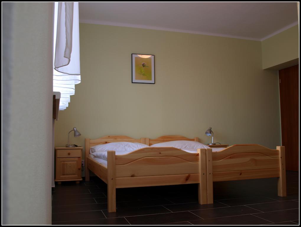 Penzion U Dvou Lip Drnholec Room photo
